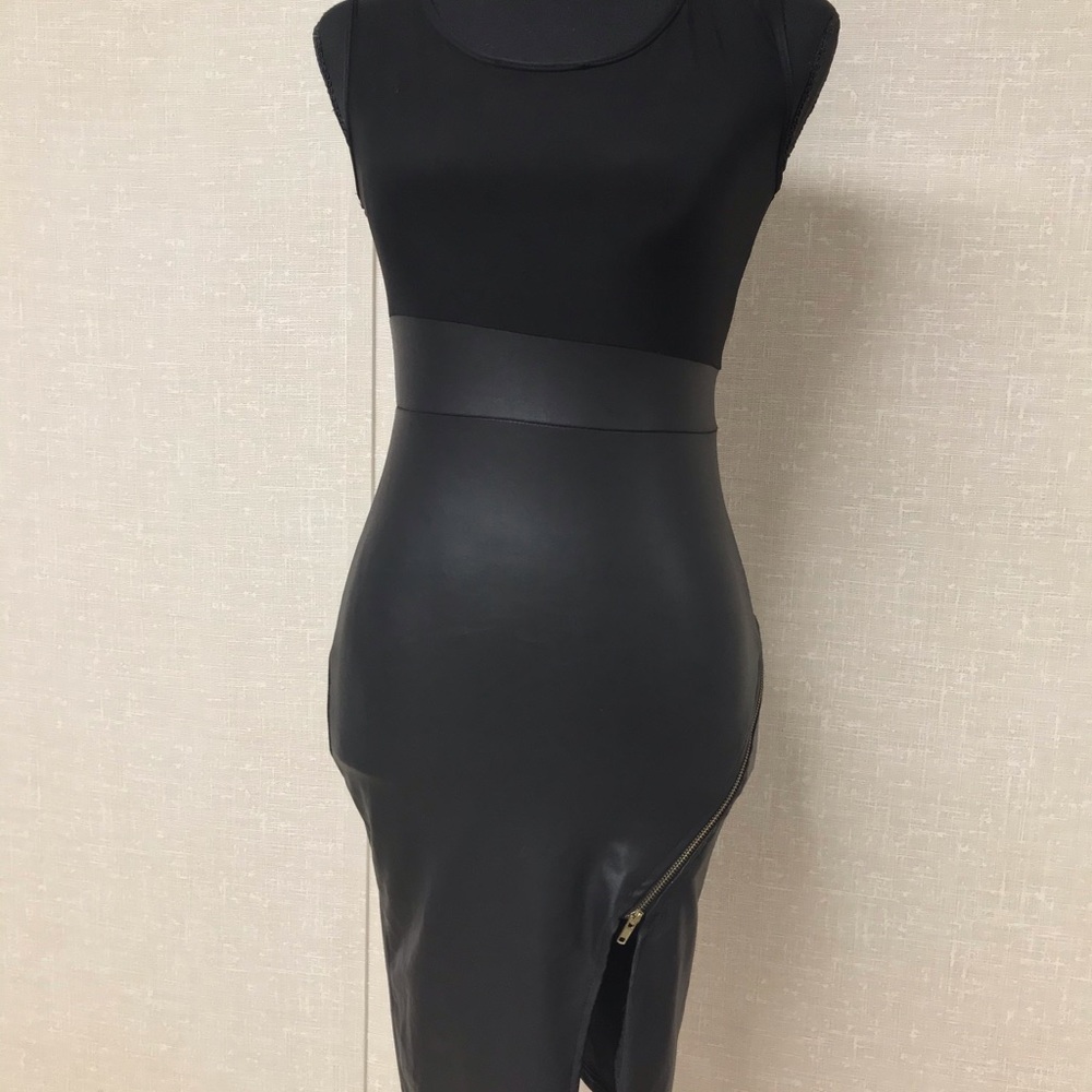 AMI CLUBWEAR BLACK LEATHER DANCER  MINI DRESS